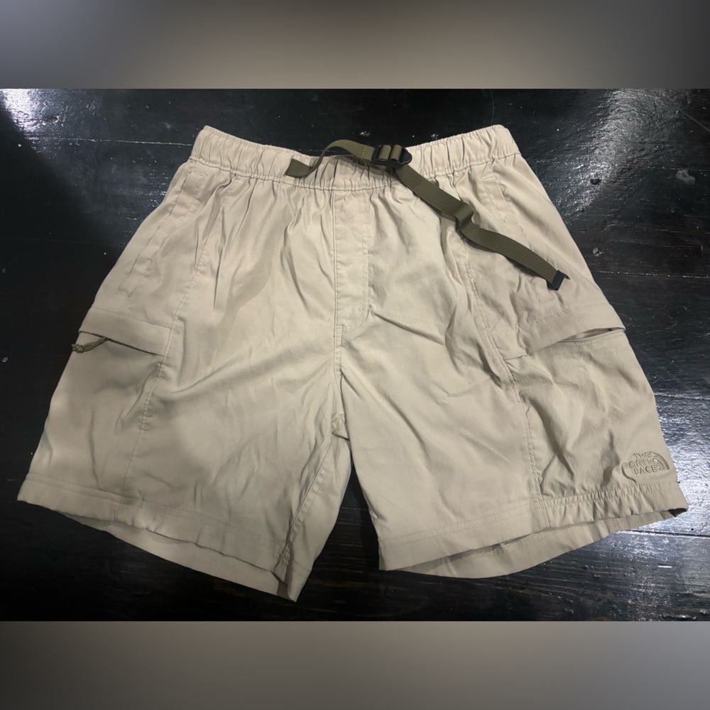 Used The North Face Hiking Shorts size M
